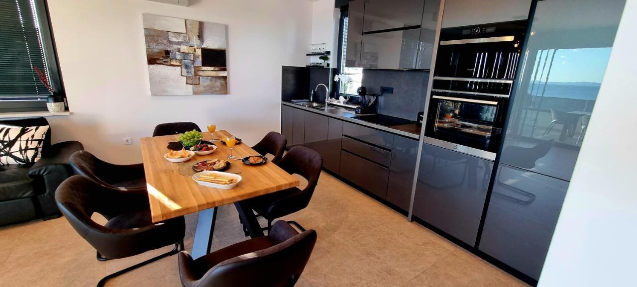 Dinary Apartman Vir Exterior foto