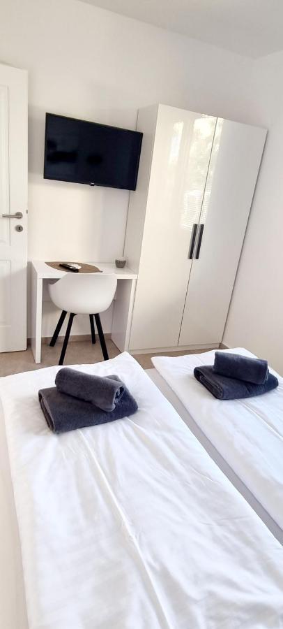 Dinary Apartman Vir Exterior foto