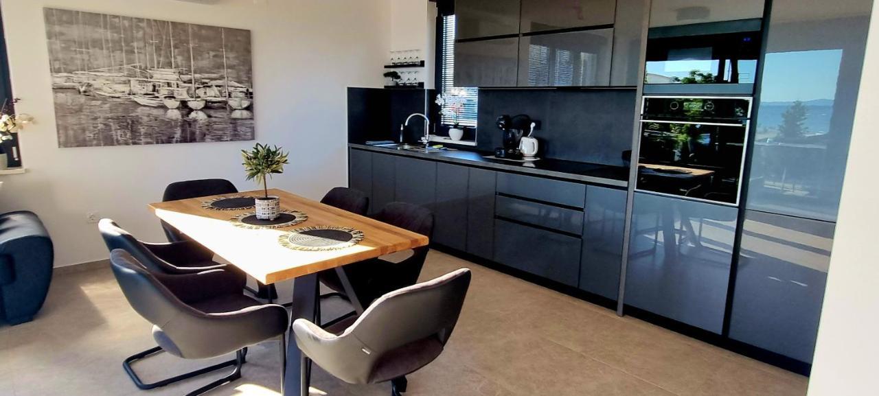 Dinary Apartman Vir Exterior foto